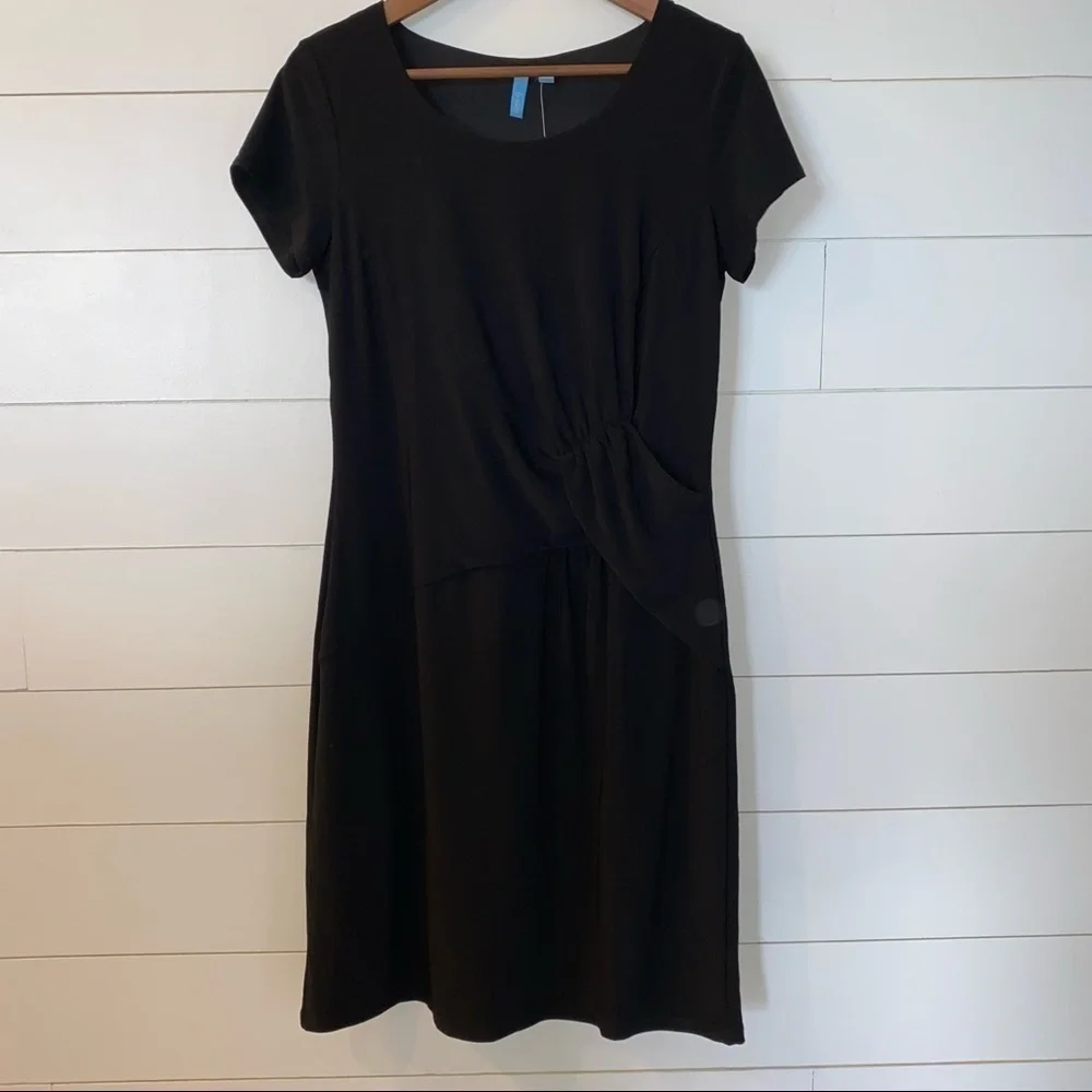 NWT Black b-slim short sleeve slimming scoop neck dress Built in shape-wear sz M